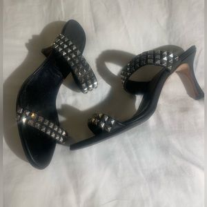 Manolo blahnik black studded kitten heel